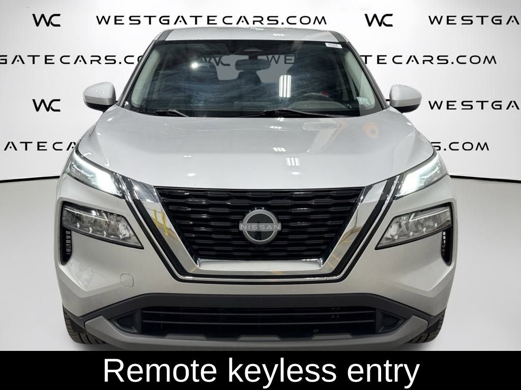 Used 2023 Nissan Rogue SV image 4