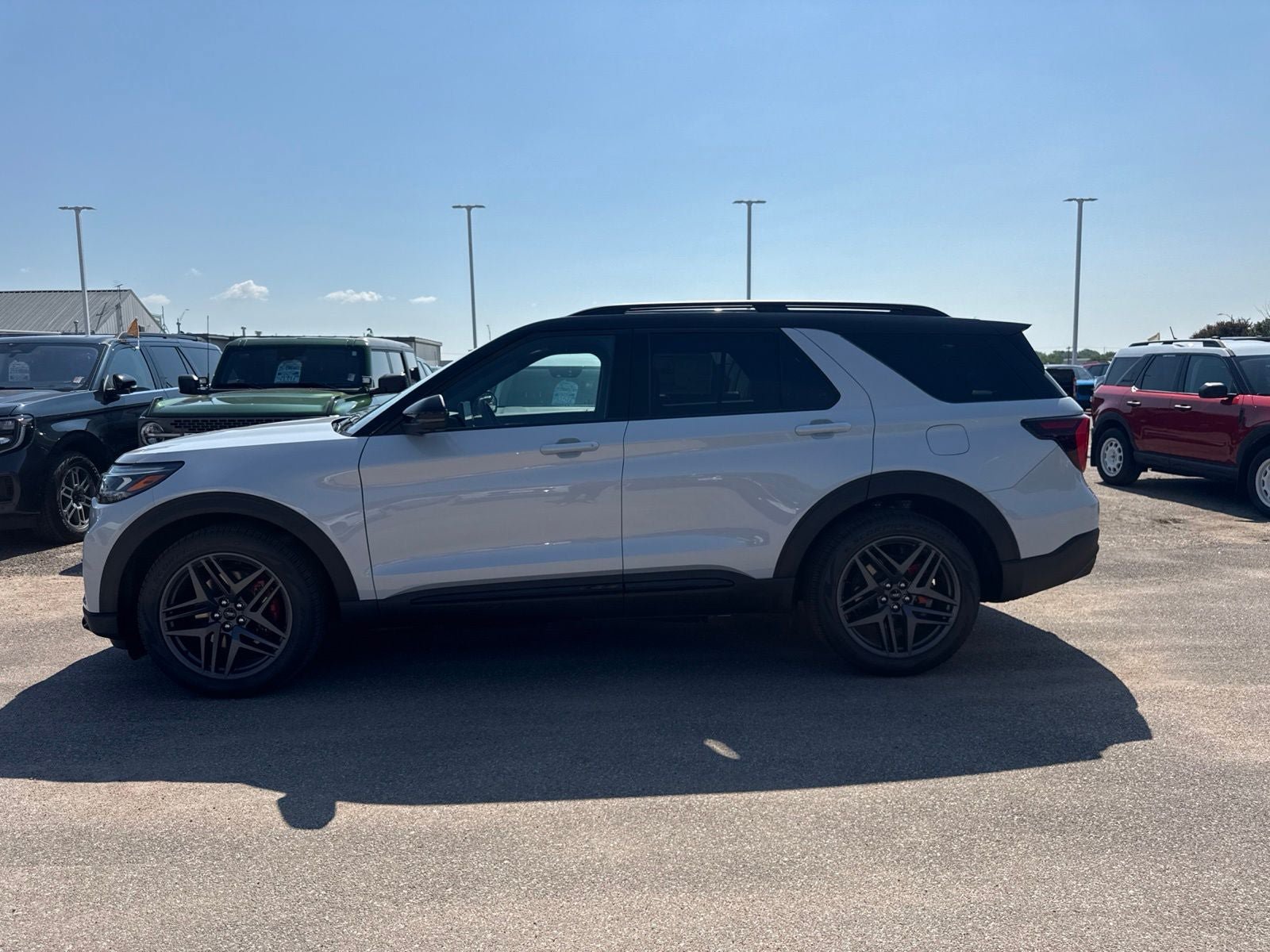New 2026 Ford Explorer ST w/ Sun And Sound Package AWD/4WD image 2