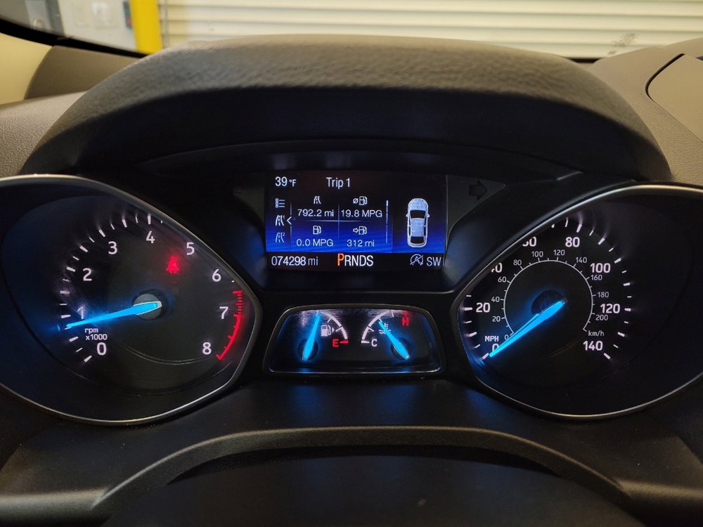 Used 2018 Ford Escape SE image 23