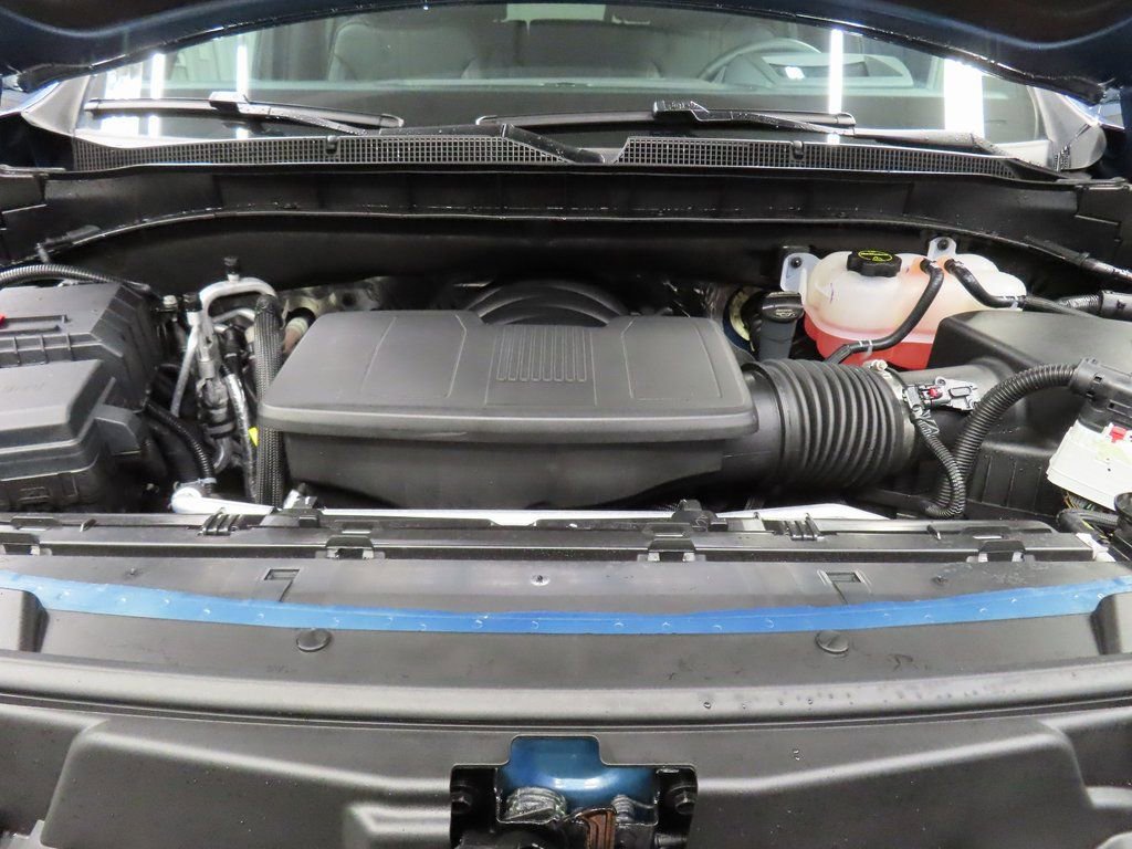 Used 2025 Chevrolet Tahoe High Country image 33