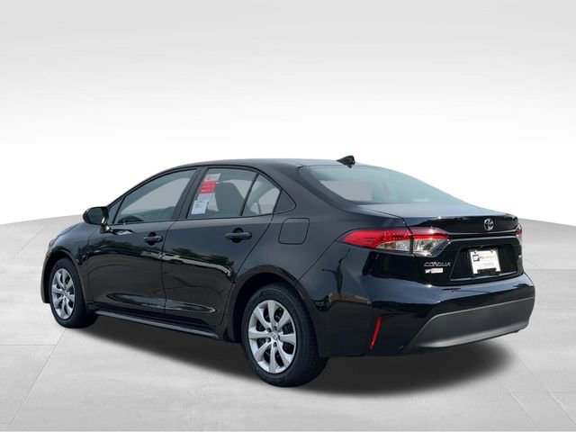 Used 2025 Toyota Corolla LE image 4