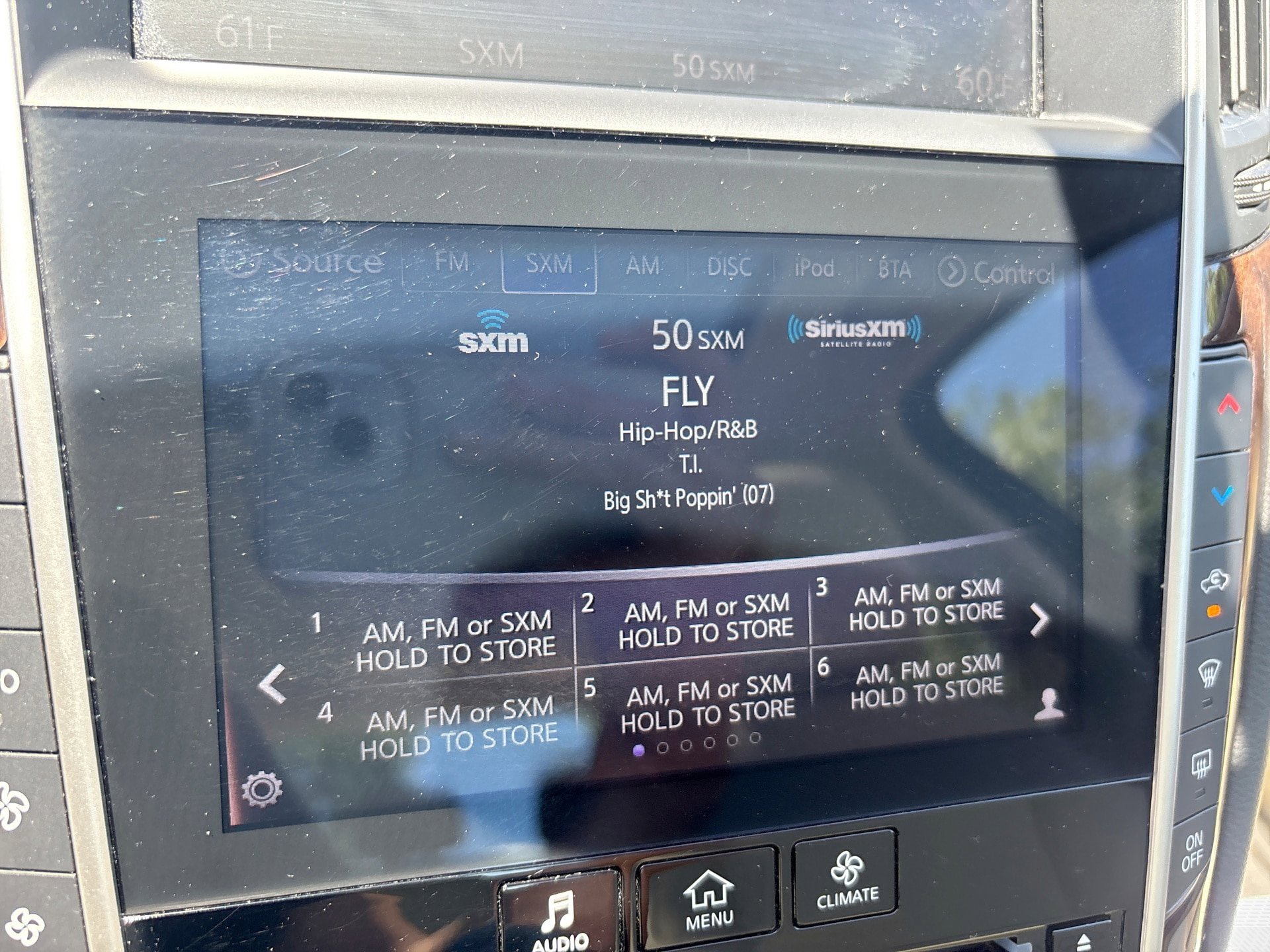 Used 2019 INFINITI Q50 Luxe w/ Essential Package (3.0T Luxe) AWD/4WD image 12