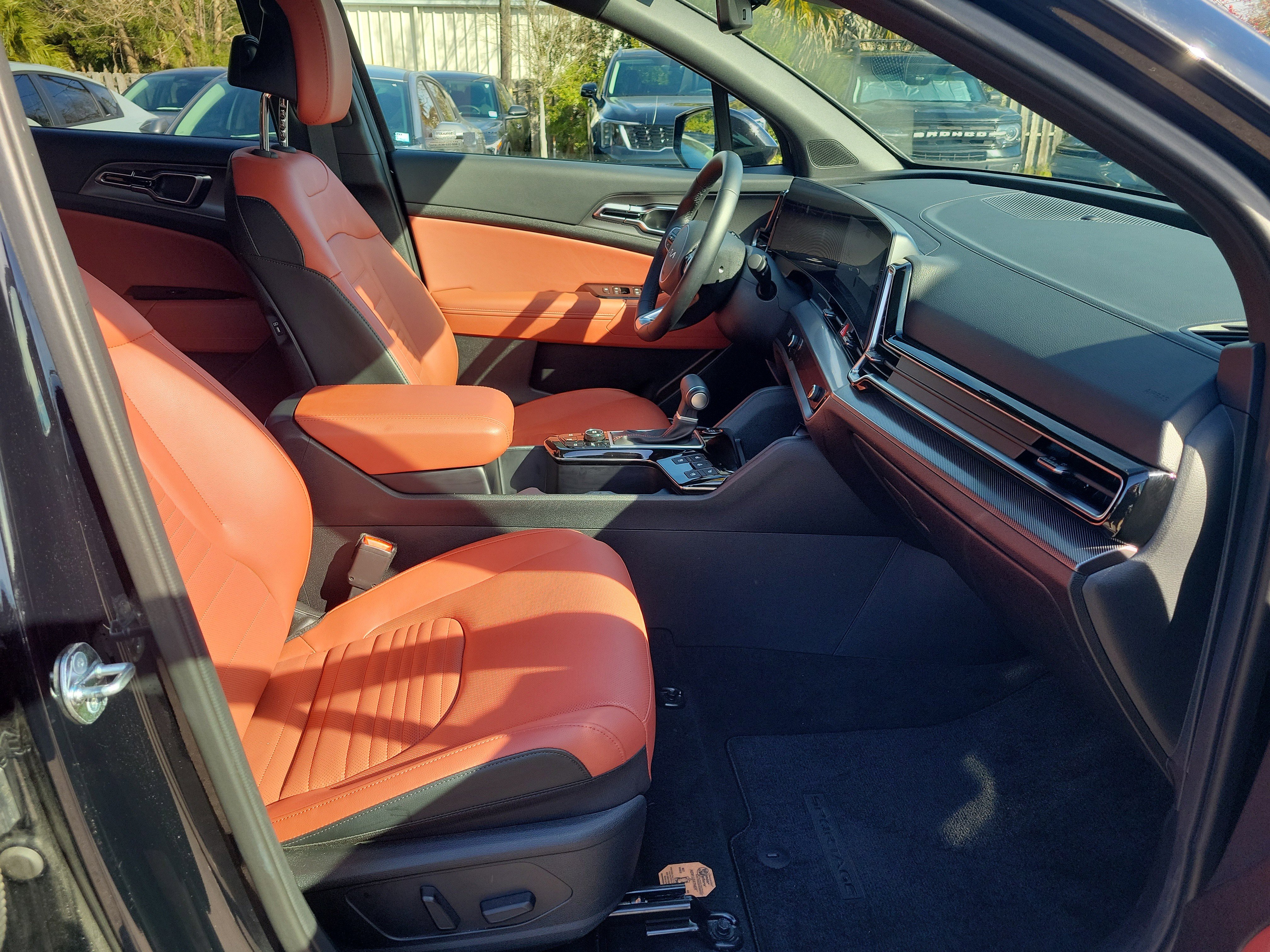 Certified 2025 Kia Sportage SX image 7