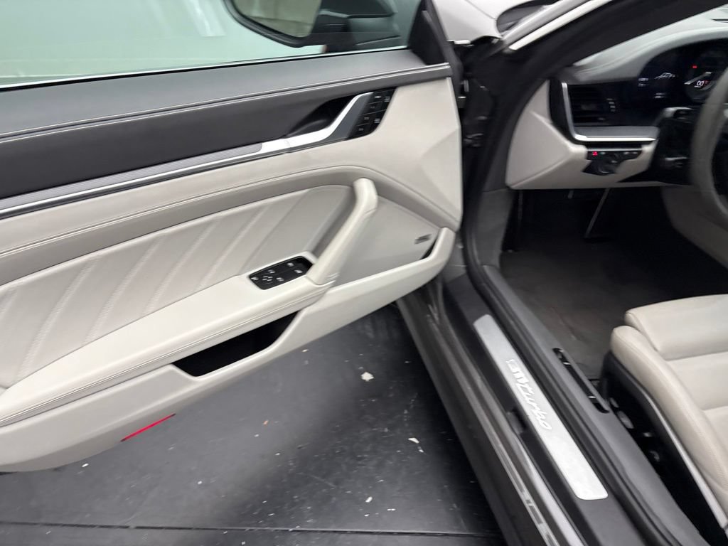 Certified 2023 Porsche 911 Turbo AWD/4WD image 4
