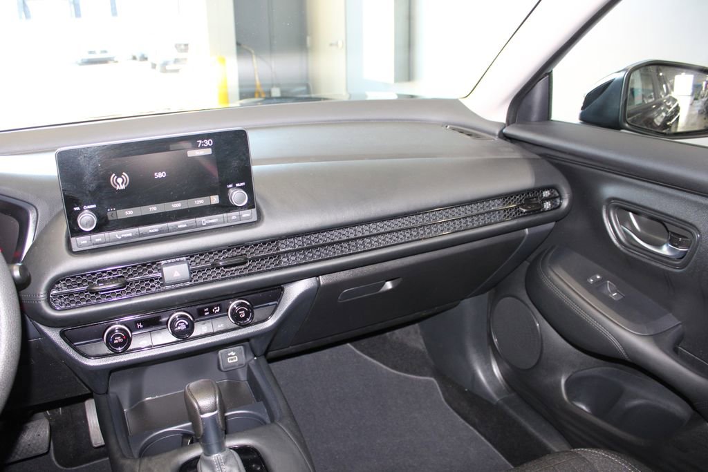 Certified 2025 Honda HR-V LX image 23