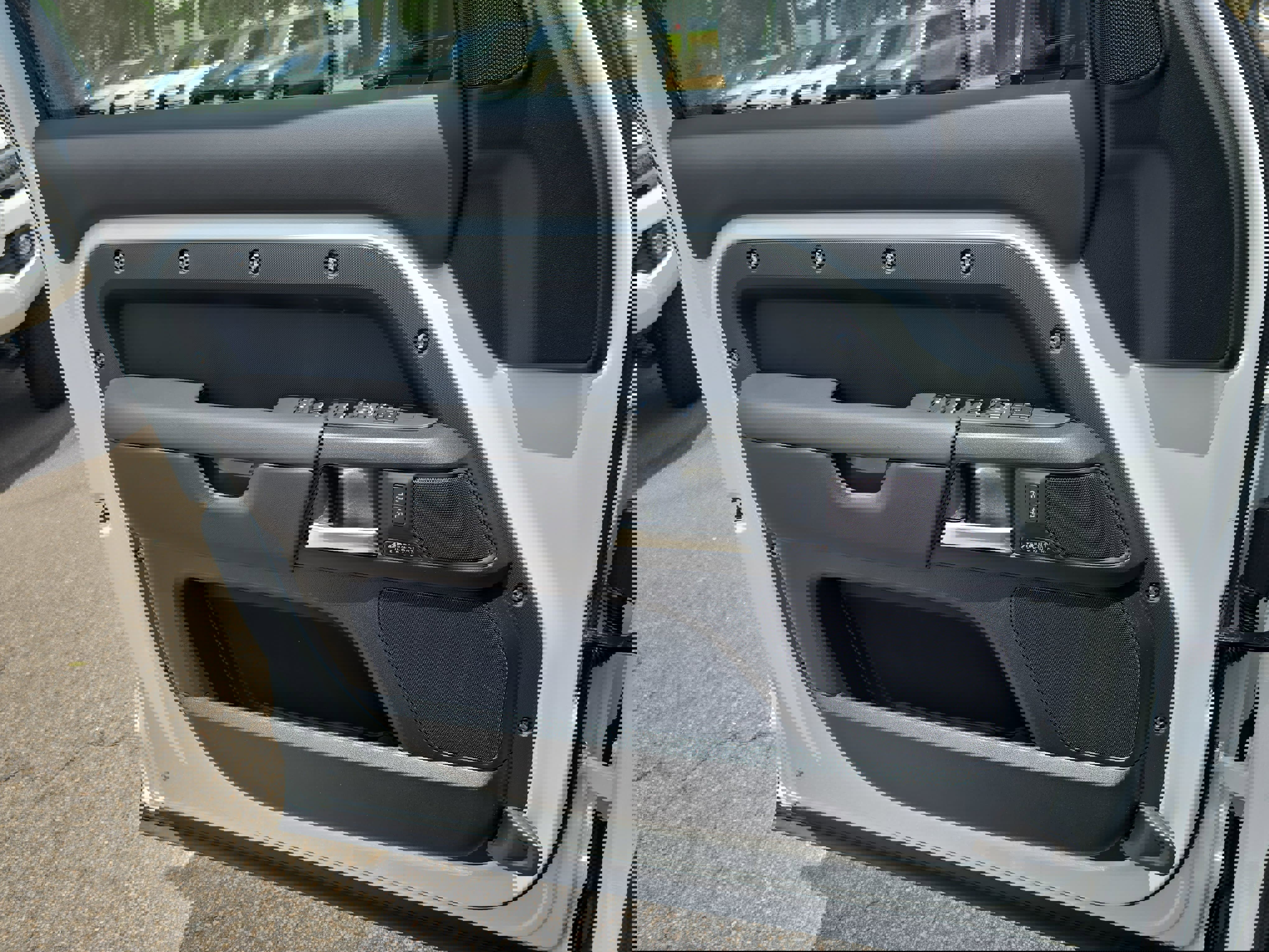 New 2025 Land Rover Defender 110 V8 image 25