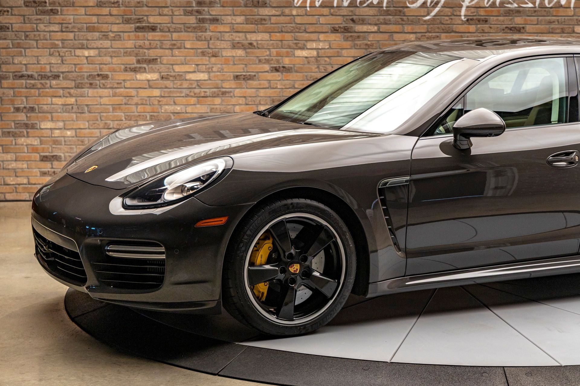 Used 2016 Porsche Panamera Turbo S image 9