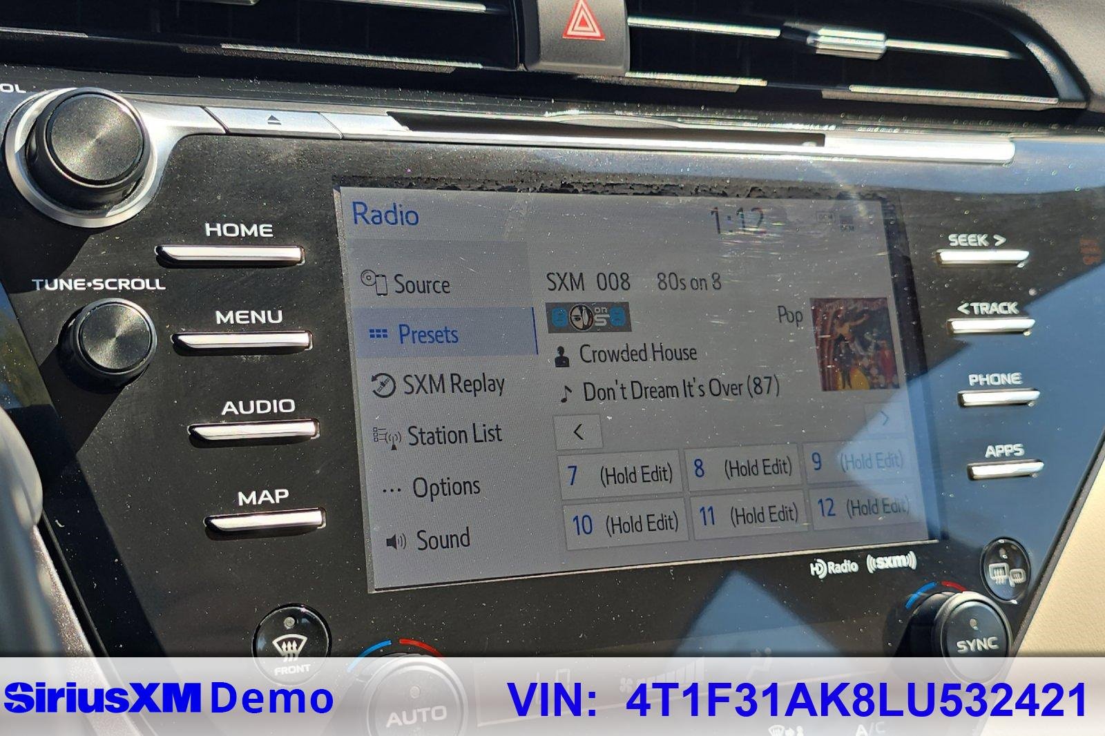 Used 2020 Toyota Camry XLE image 29