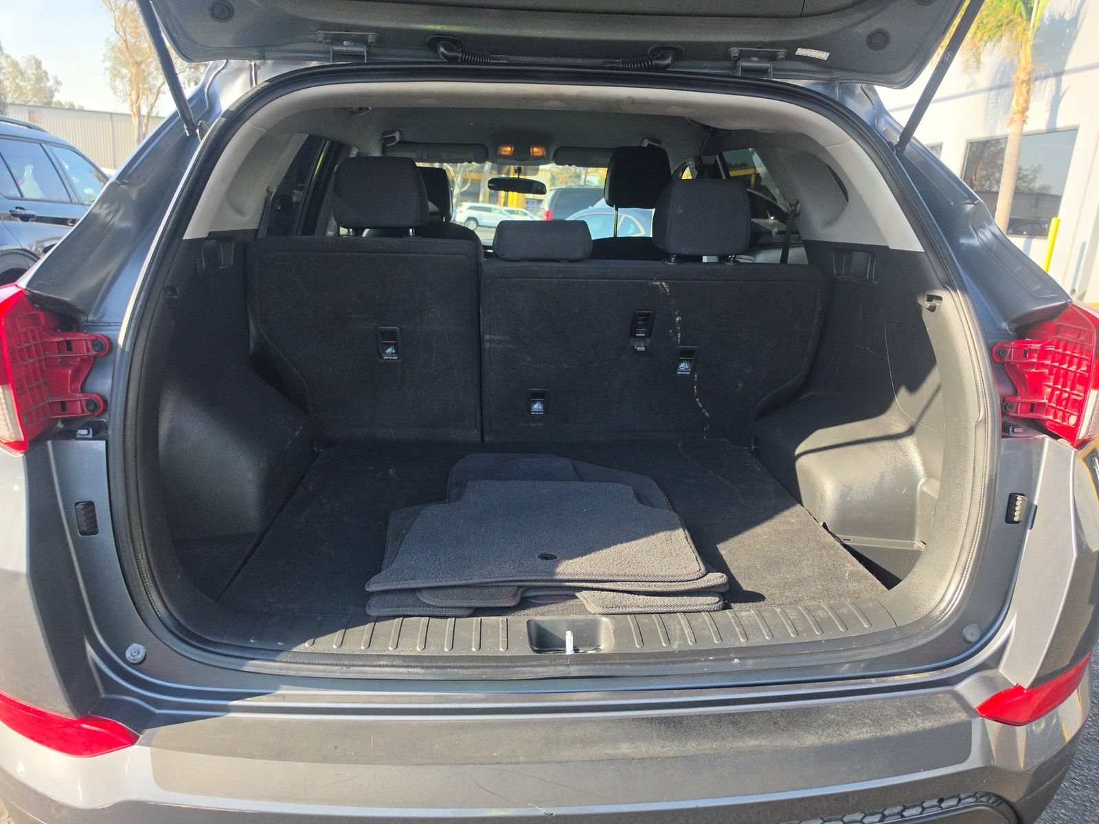Used 2017 Hyundai Tucson SE w/ SE Popular Package 02 FWD image 16