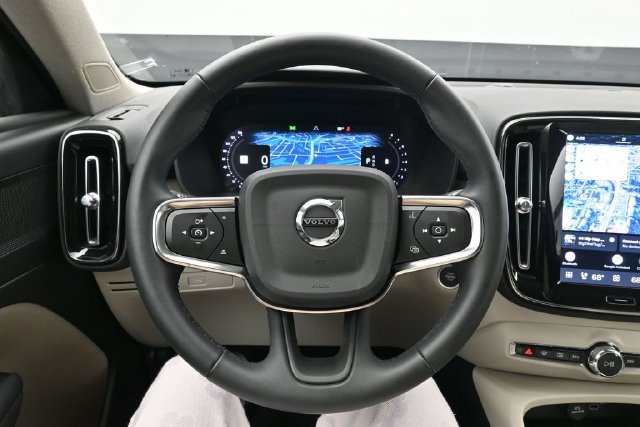 Used 2023 Volvo XC40 B5 Plus w/ Protection Package Premier AWD/4WD image 23