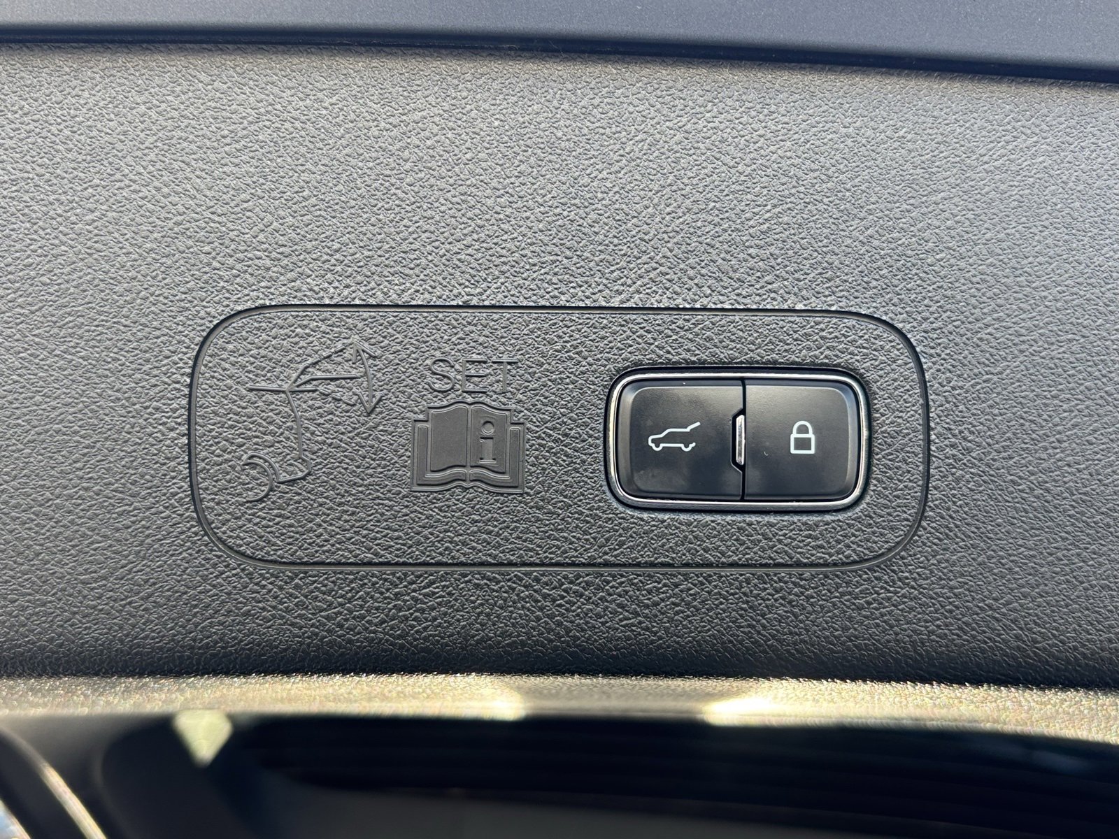 Used 2024 Lincoln Aviator Reserve w/ Equipment Group 201A image 24