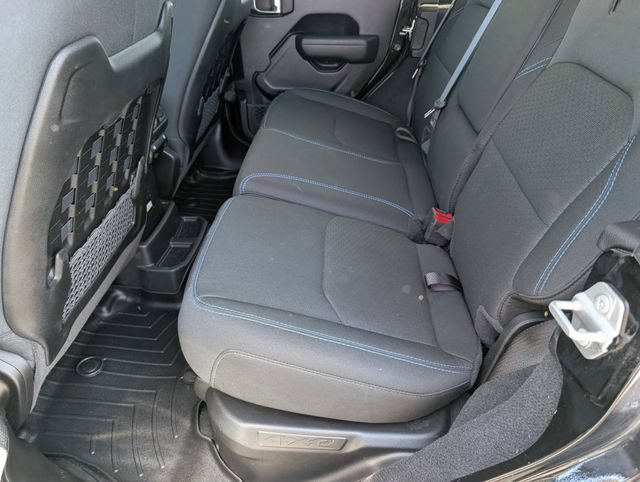 Used 2022 Jeep Wrangler Unlimited Rubicon 4xe AWD/4WD image 27