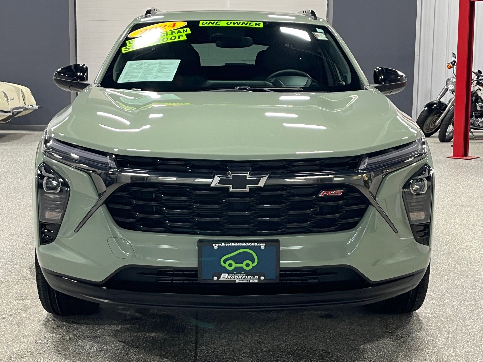 Certified 2024 Chevrolet Trax RS w/ Sunroof Package FWD image 8
