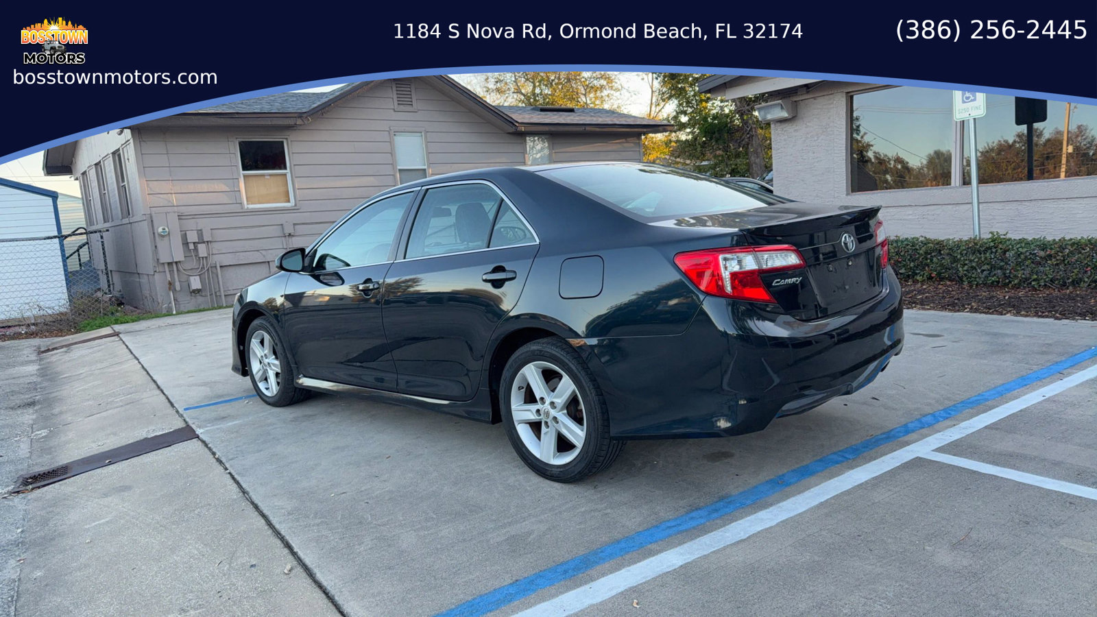 Used 2014 Toyota Camry L image 4