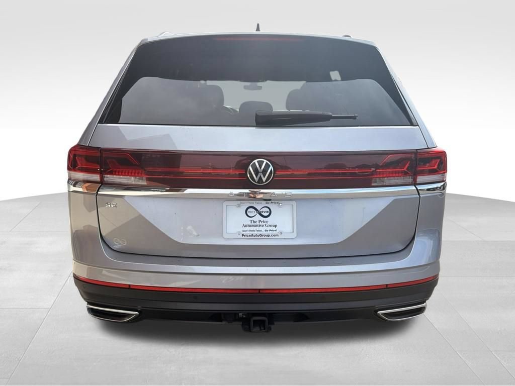 Used 2025 Volkswagen Atlas SE FWD image 6