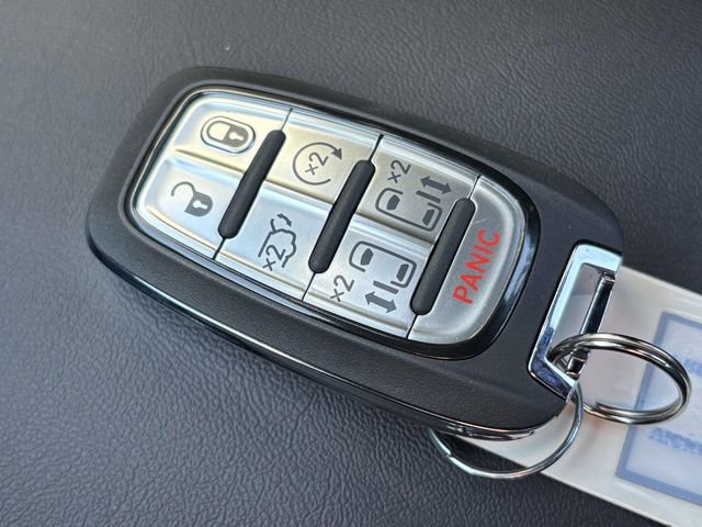 New 2026 Chrysler Pacifica Select image 27