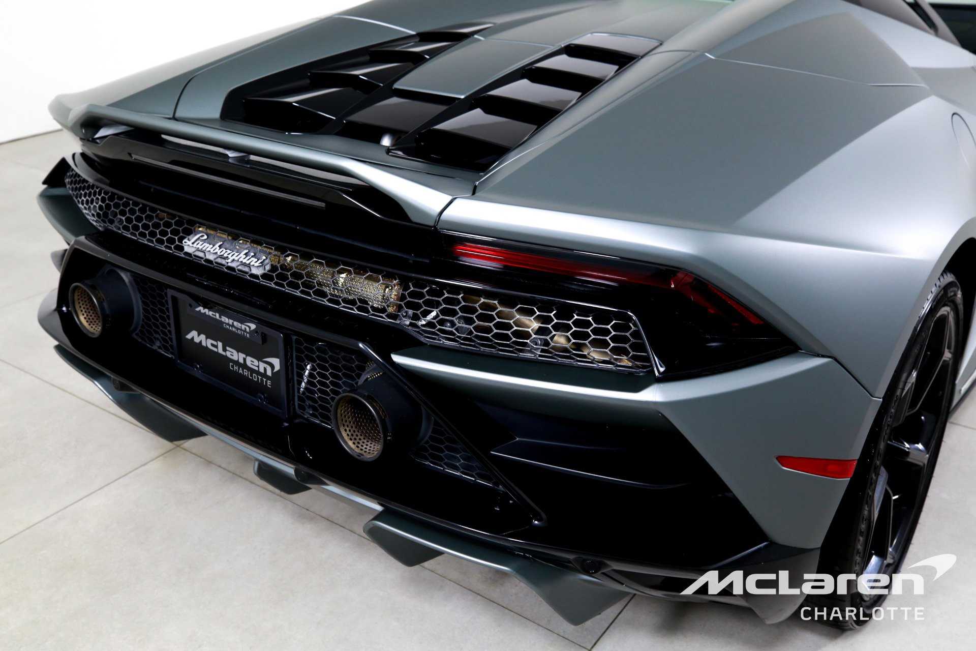 Used 2021 Lamborghini Huracan EVO image 34