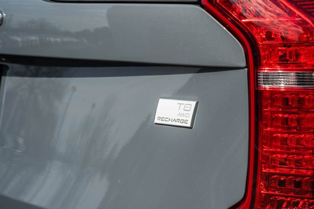 Used 2022 Volvo XC90 T8 R-Design w/ Advanced Package image 8