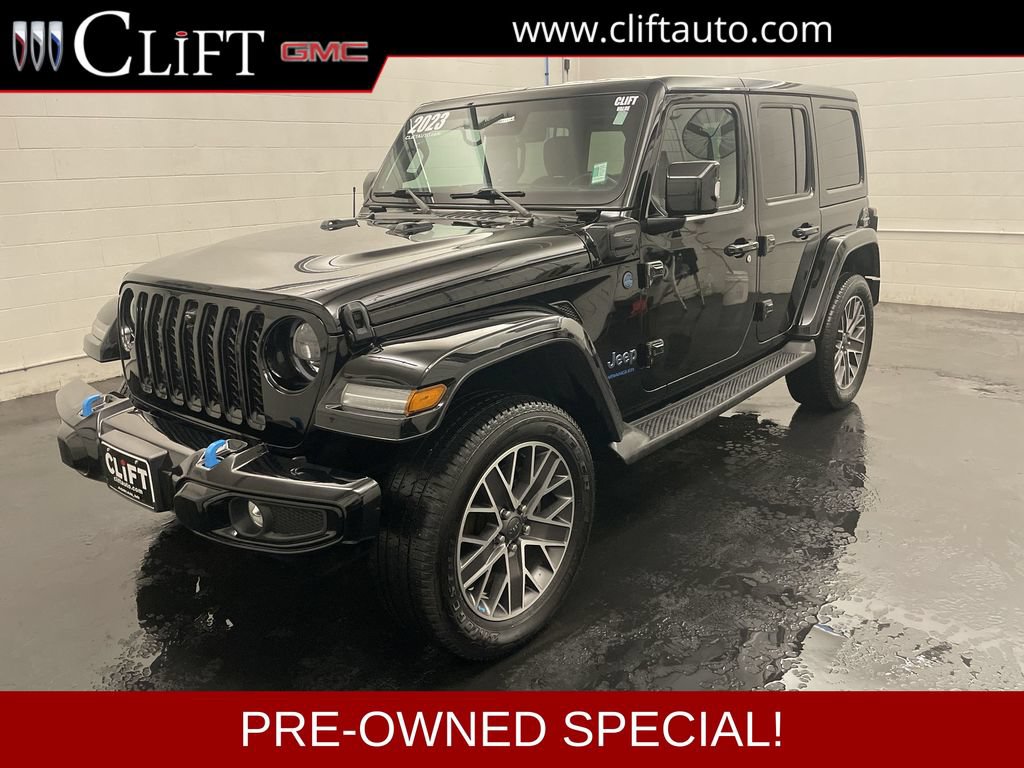 Used 2023 Jeep Wrangler Unlimited Sahara AWD/4WD image 1
