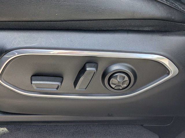 Used 2024 Jeep Wagoneer Series II w/ Flexible Seating Group RWD image 19