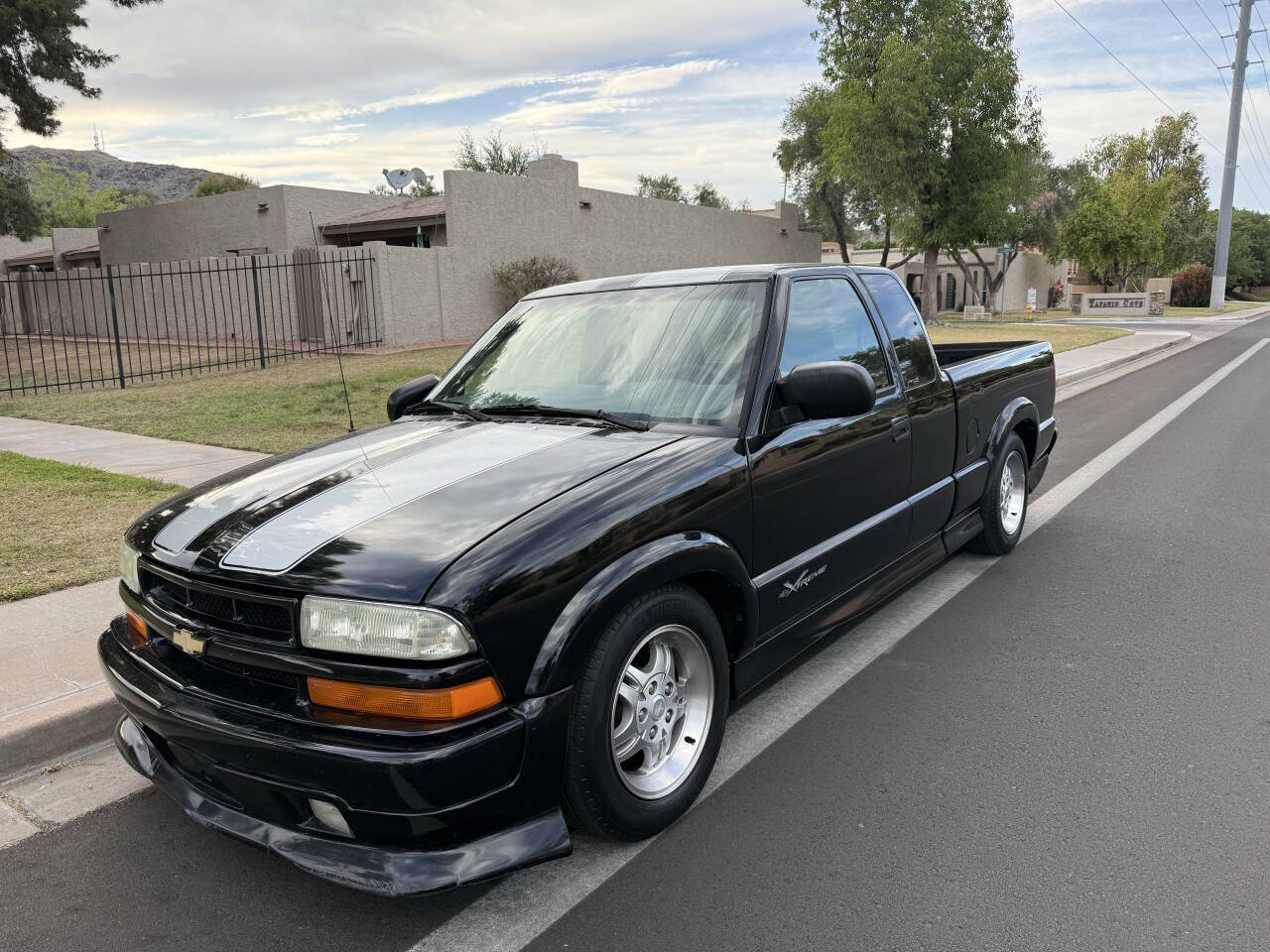 Used 2002 Chevrolet S10 Pickup LS w/ LS Preferred Equipment Group image 3