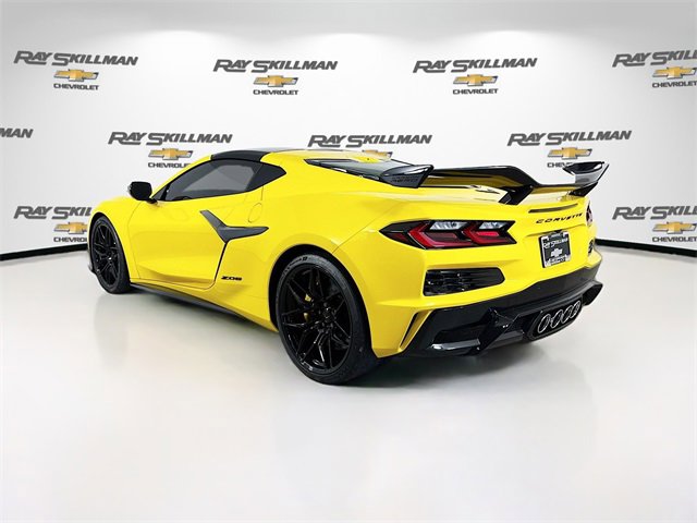 Used 2025 Chevrolet Corvette Z06 w/ Z07 Performance Package image 5
