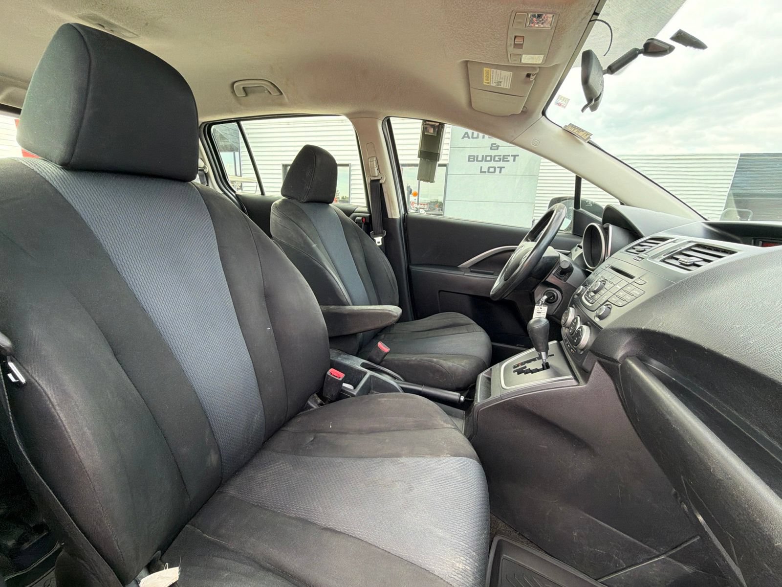 Used 2014 MAZDA MAZDA5 Sport FWD image 9