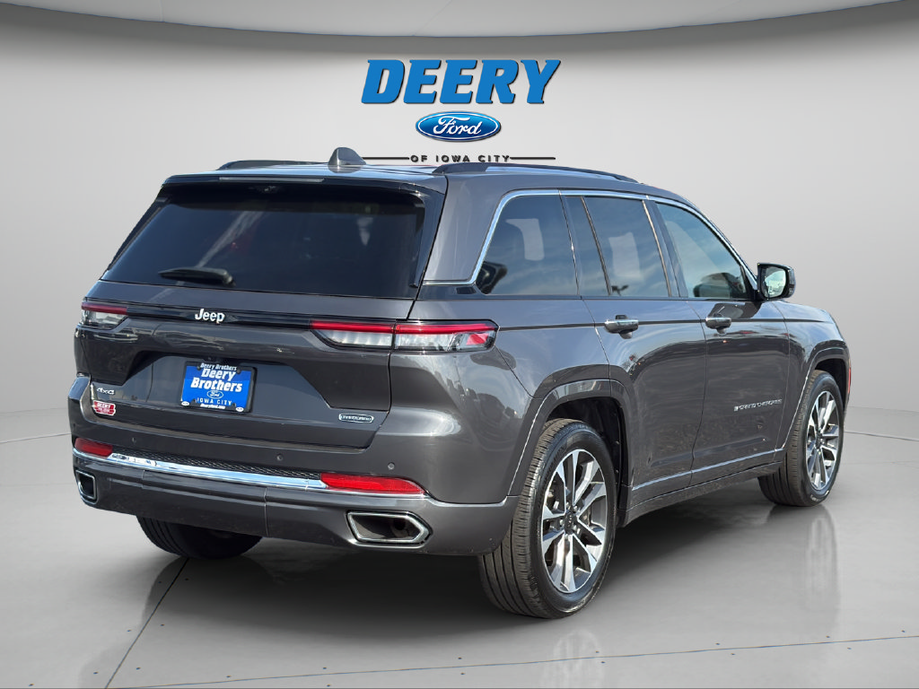 Used 2022 Jeep Grand Cherokee Overland w/ Luxury Tech Group IV AWD/4WD image 14