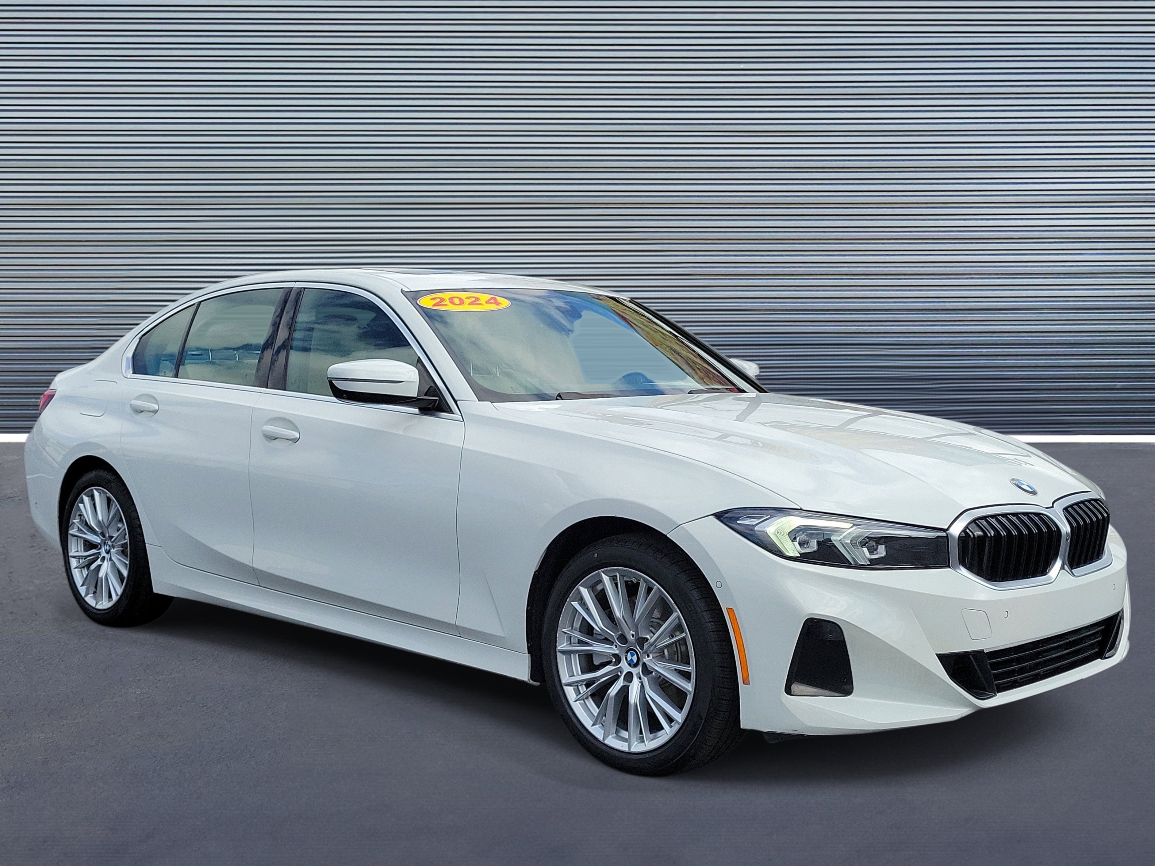 Used 2024 BMW 330i Sedan w/ Convenience Package RWD image 2