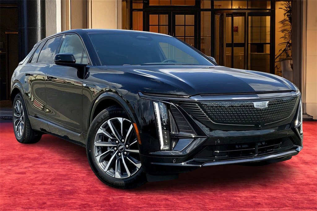 New 2026 Cadillac Lyriq Sport image 2