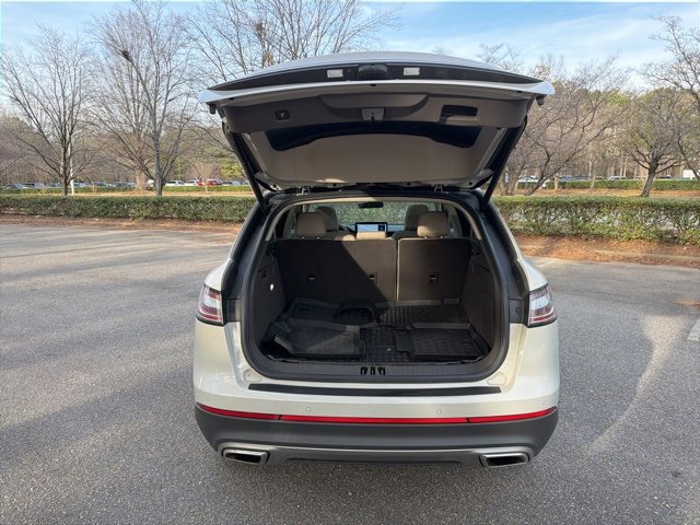 Used 2023 Lincoln Nautilus Reserve w/ Equipment Group 201A image 24