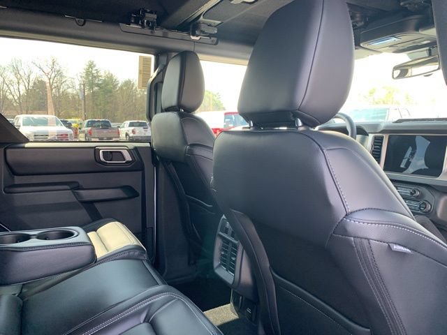 New 2026 Ford Bronco Outer Banks w/ Sasquatch Package AWD/4WD image 14