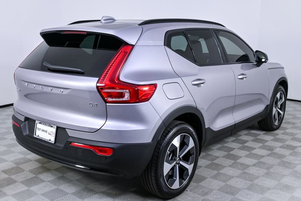 Used 2026 Volvo XC40 B4 Plus w/ Protection Package Premier image 29
