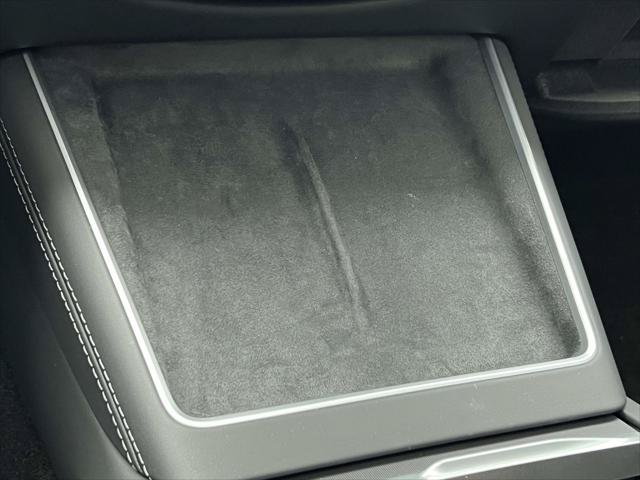 Used 2026 Tesla Model Y 2WD image 31