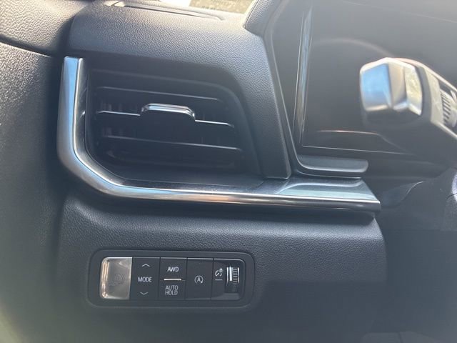 Used 2025 GMC Terrain Elevation image 25