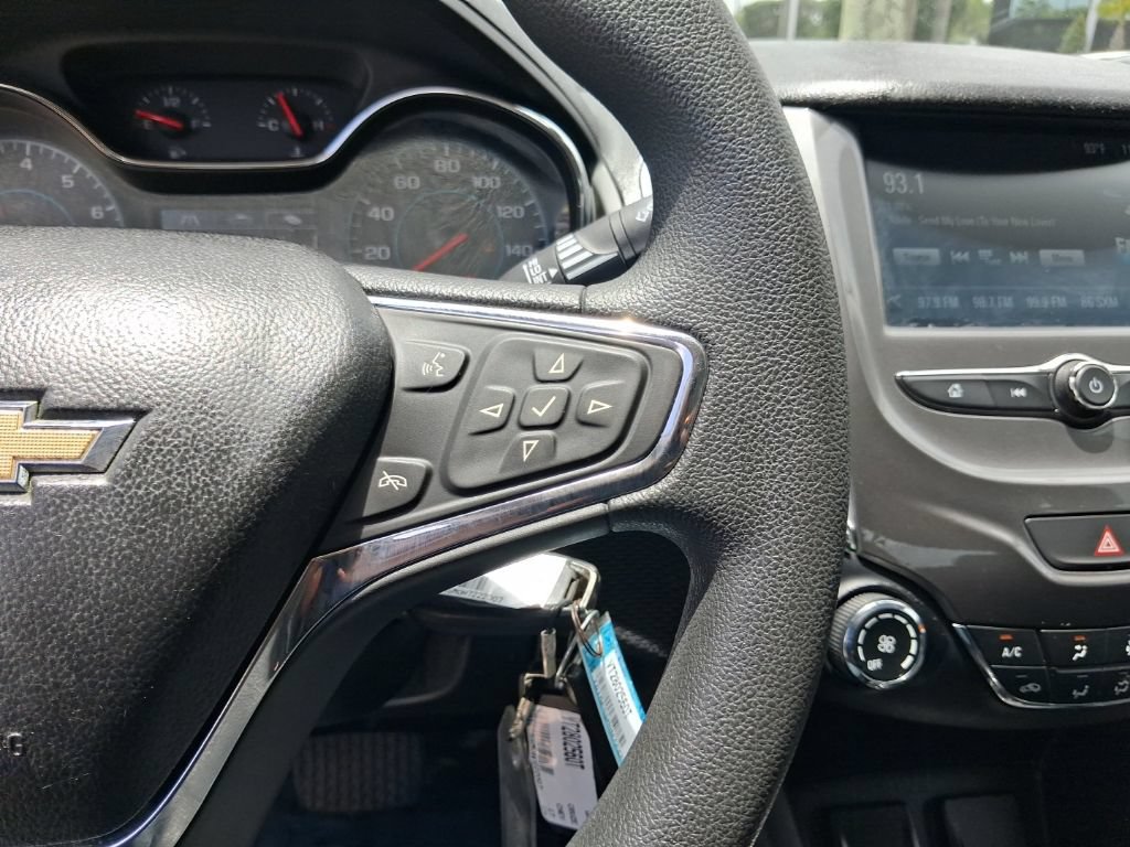 Used 2017 Chevrolet Cruze LT FWD image 19