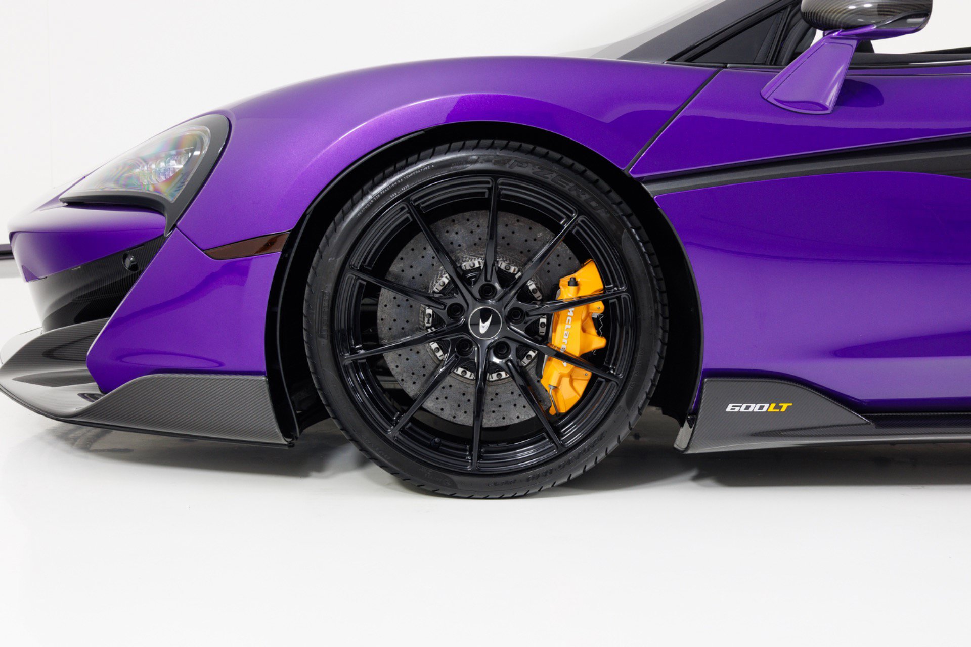 Used 2020 McLaren 600LT Spider RWD image 12