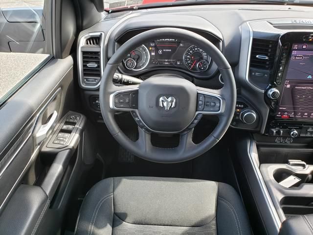 Used 2025 RAM 1500 Big Horn AWD/4WD image 17