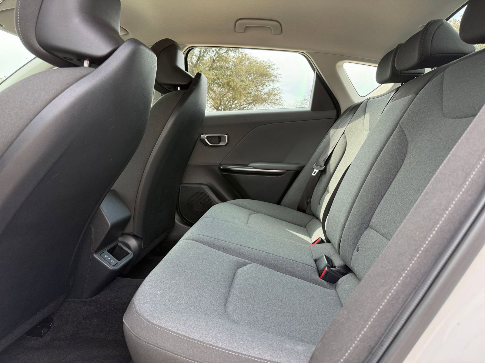 Used 2025 Kia K4 LXS image 25