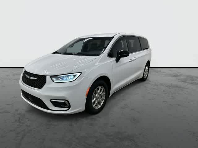 Used 2025 Chrysler Pacifica Select FWD image 7