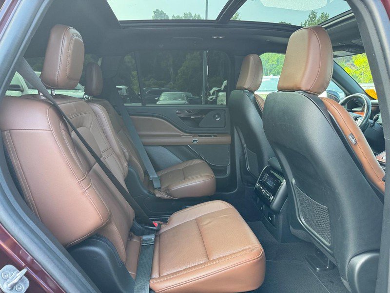 Certified 2022 Lincoln Aviator Reserve w/ Equipment Group 201A image 14