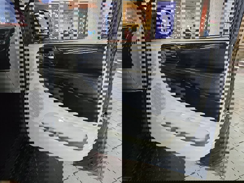 Used 2012 Chrysler Town & Country Touring w/ Entertainment Group #1 image 13