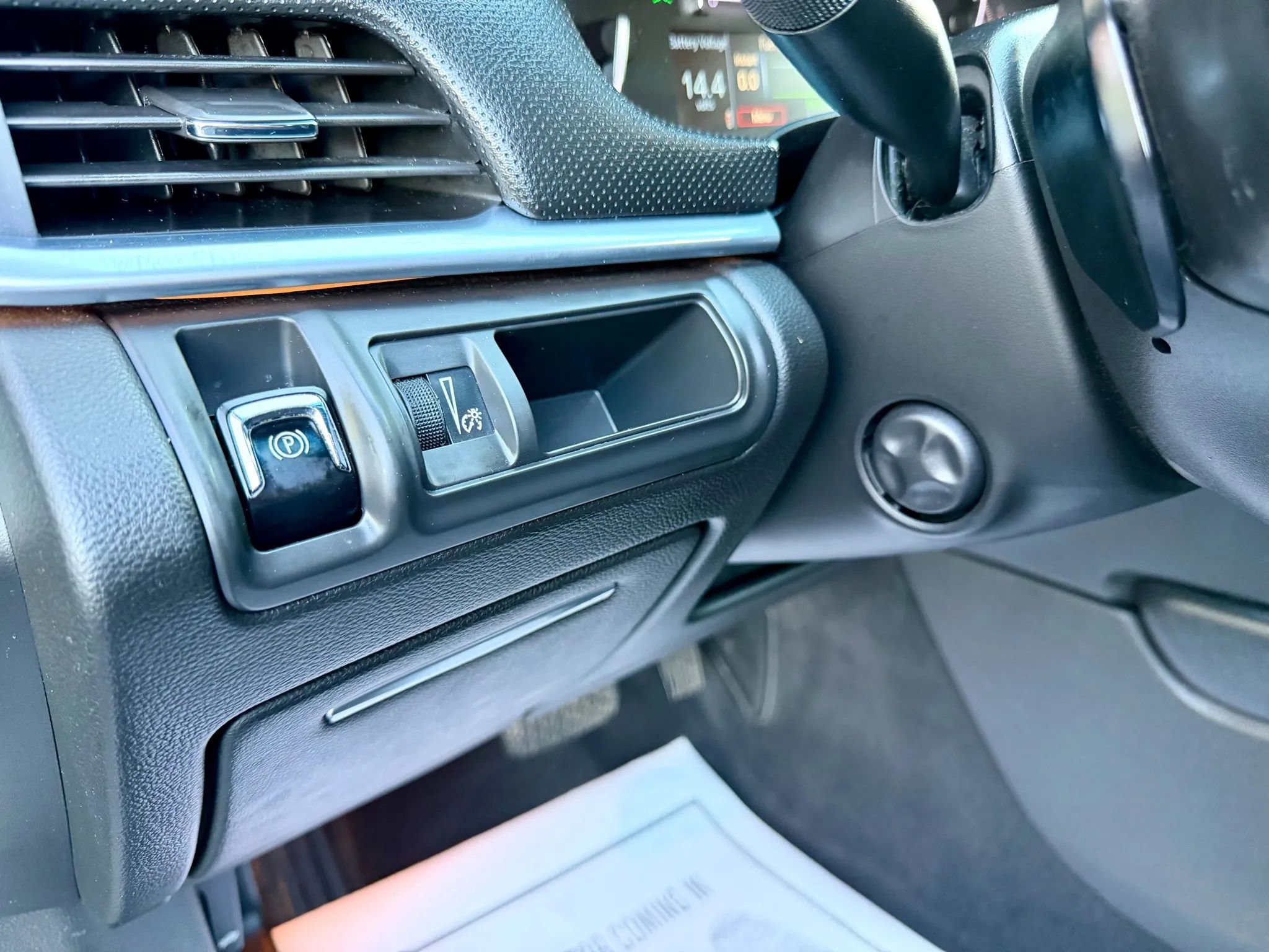 Used 2019 Cadillac XTS Luxury image 18