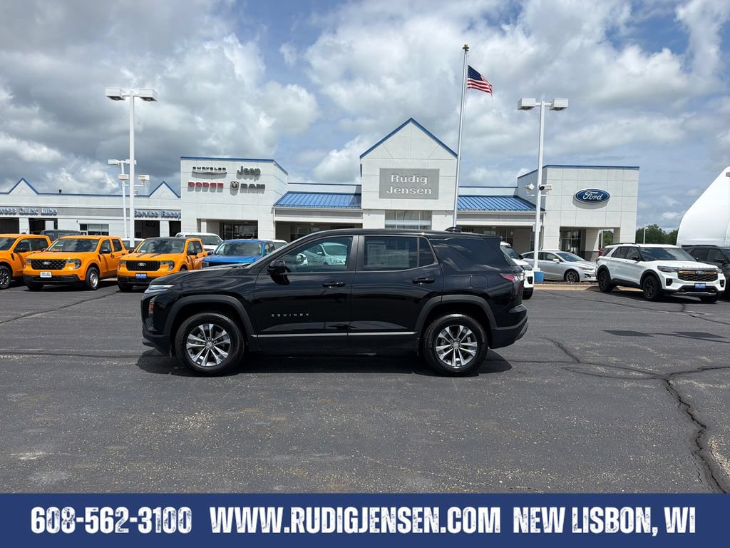 Used 2026 Chevrolet Equinox LT AWD/4WD image 2