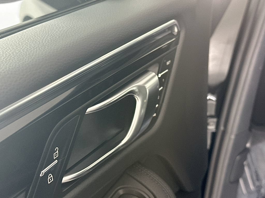 Certified 2026 Porsche Macan AWD/4WD image 20