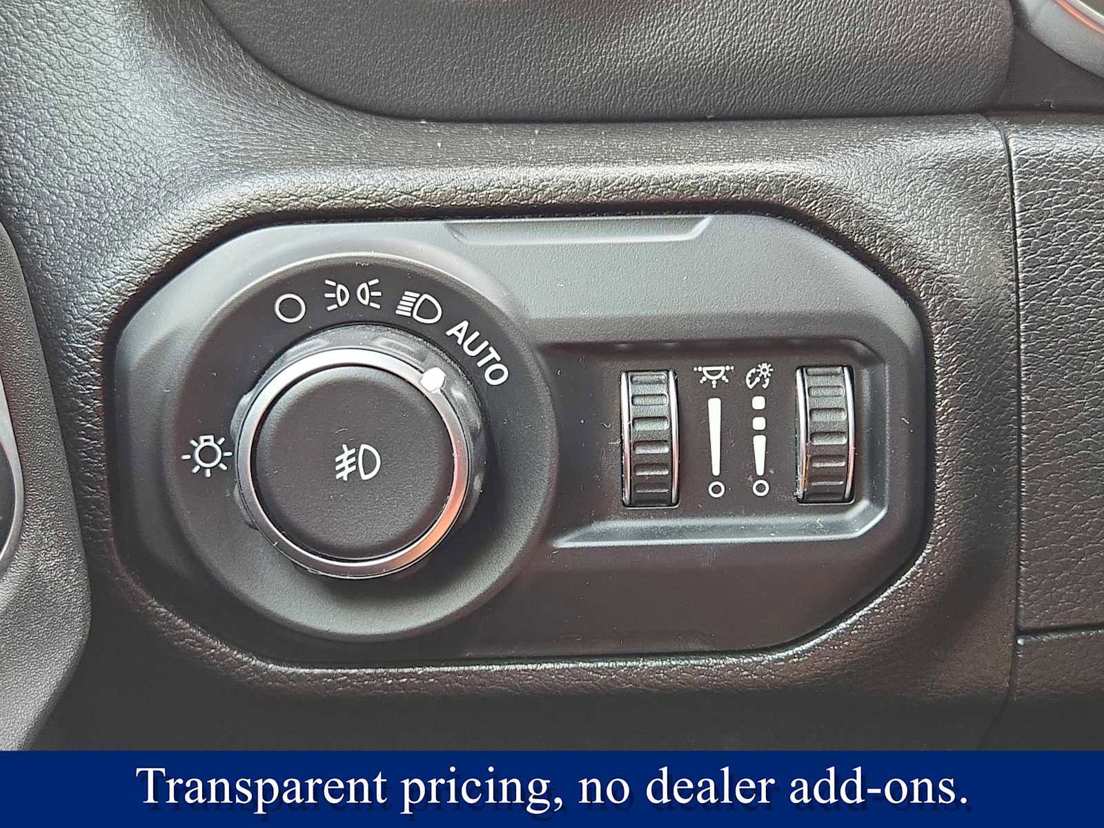 Used 2020 Jeep Wrangler Unlimited Sahara image 47