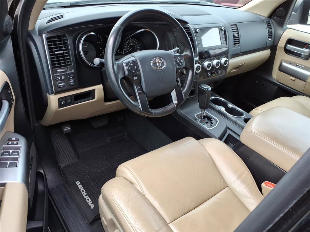 Used 2020 Toyota Sequoia Limited w/ Safety & Convenience Package image 15