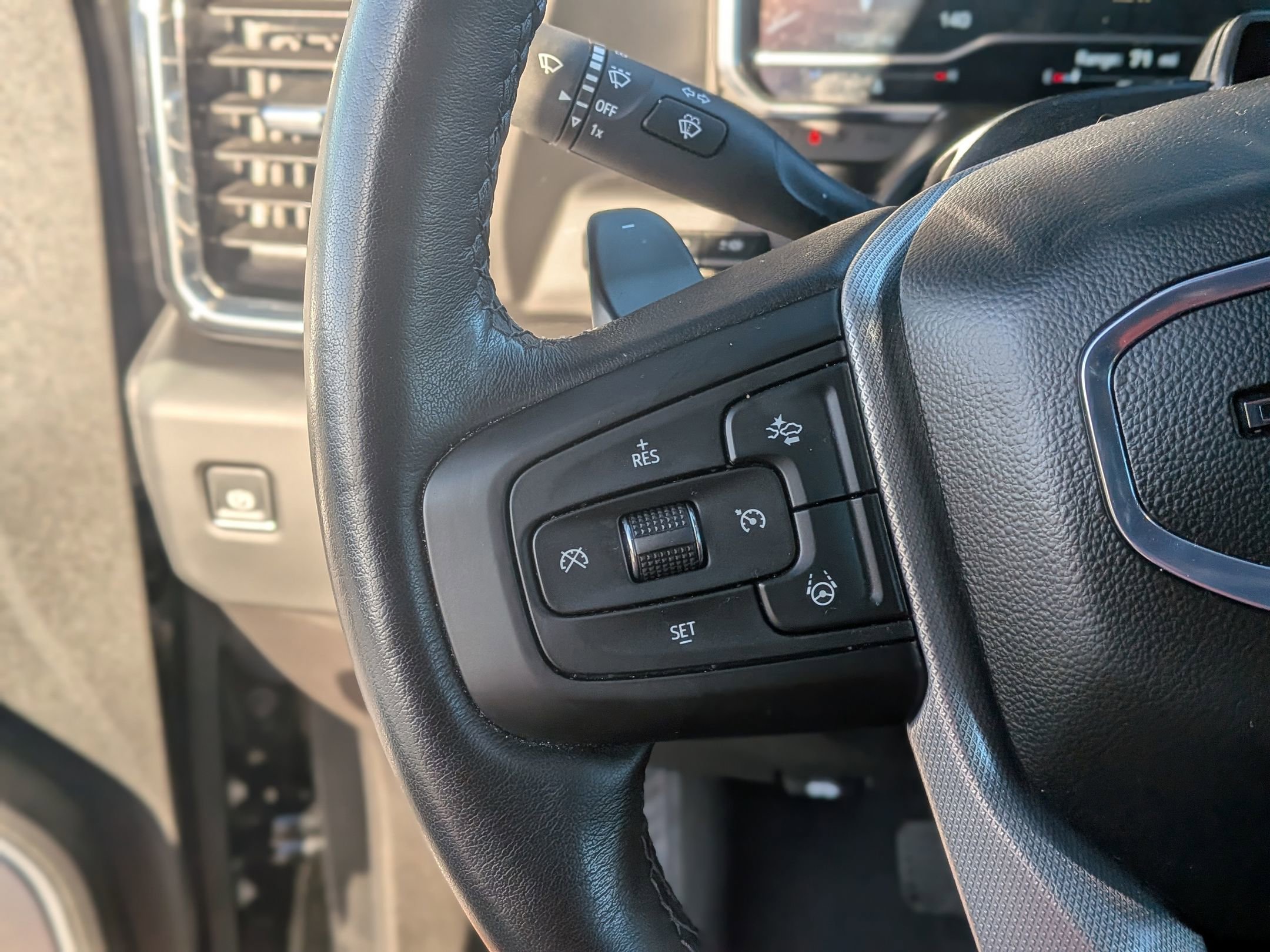 Certified 2025 GMC Sierra 1500 Denali image 19