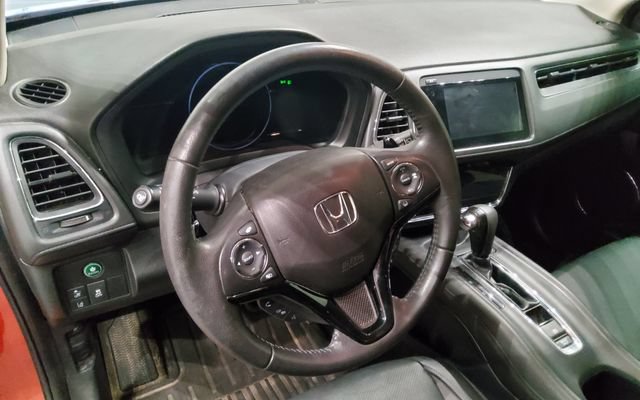 Used 2020 Honda HR-V Touring image 35