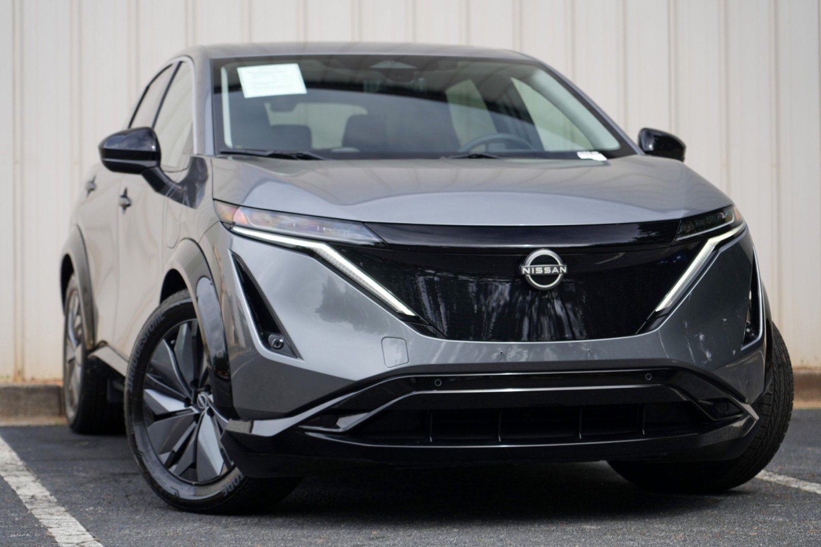 Used 2025 Nissan Ariya FWD image 2